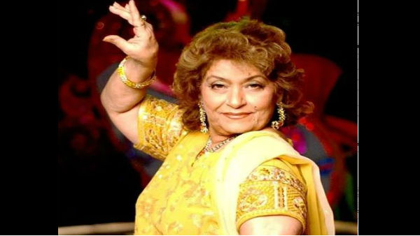 বলিউডে আরও এক শোক সংবাদ! তাবড় কোরিওগ্রাফার সরোজ খানের জীবনাবসান বলিউডে আরও এক শোক সংবাদ! তাবড় কোরিওগ্রাফার সরোজ খানের জীবনাবসান