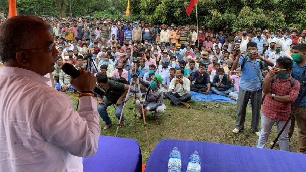যাঁরা মঞ্চের নিচে ছিলেন, মানেননি স্বাস্থ্য বিধি