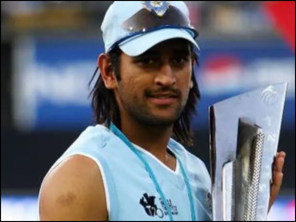 ধোনির যুক্তি কী ছিল