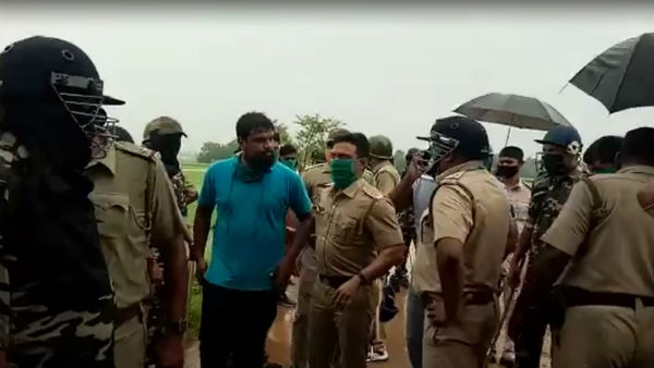 আরামবাগে দিনভর উত্তেজনা, গোষ্ঠীদ্বন্দ্বে গুলিবিদ্ধ হয়ে মৃত ১ আরামবাগে দিনভর উত্তেজনা, গোষ্ঠীদ্বন্দ্বে গুলিবিদ্ধ হয়ে মৃত ১