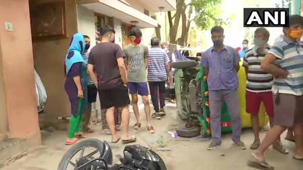 বিতর্কিত ফেসবুক পোস্ট ঘিরে উত্তাল বেঙ্গালুরু, বিতর্কিত ফেসবুক পোস্ট ঘিরে উত্তাল বেঙ্গালুরু,