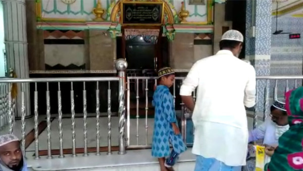 করোনার জেরে ১৭ শ্রাবণে হচ্ছে না গাজি সাহেবের ঘুটিয়ারিশরীফের মেলা করোনার জেরে ১৭ শ্রাবণে হচ্ছে না গাজি সাহেবের ঘুটিয়ারিশরীফের মেলা
