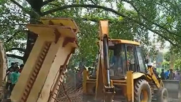 সরব বুদ্ধিজীবীরা