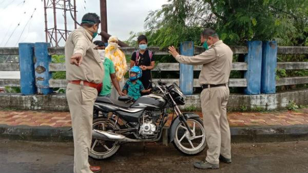 সাপ্তাহিক লকডাউনে আবারও ঘরবন্দি সমগ্র বসিরহাট মহকুমা সাপ্তাহিক লকডাউনে আবারও ঘরবন্দি সমগ্র বসিরহাট মহকুমা