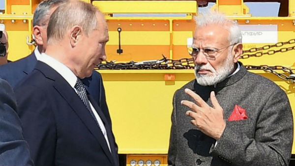 করোনা ভ্যাকসিন তৈরিতে বিশেষ জোর! রাশিয়ার সাথে বিশেষ আলোচনায় ভারত করোনা ভ্যাকসিন তৈরিতে বিশেষ জোর! রাশিয়ার সাথে বিশেষ আলোচনায় ভারত