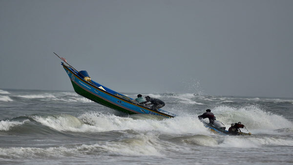 মৎস্যজীবীদের প্রতি সতর্কবার্তা