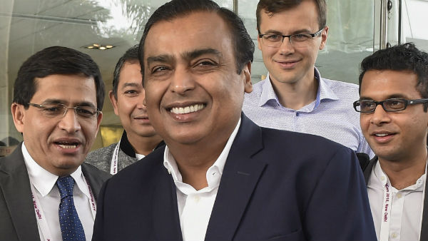 কত দাঁড়িয়েছে মুকেশ আম্বানির মোট সম্পত্তির পরিমাণ ?