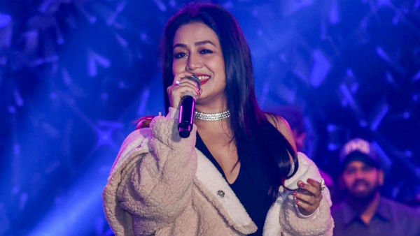 সানি লিওনের পর কলেজের মেধাতালিকায় বলিউডের গায়িকা নেহা কক্করের নাম সানি লিওনের পর কলেজের মেধাতালিকায় বলিউডের গায়িকা নেহা কক্করের নাম