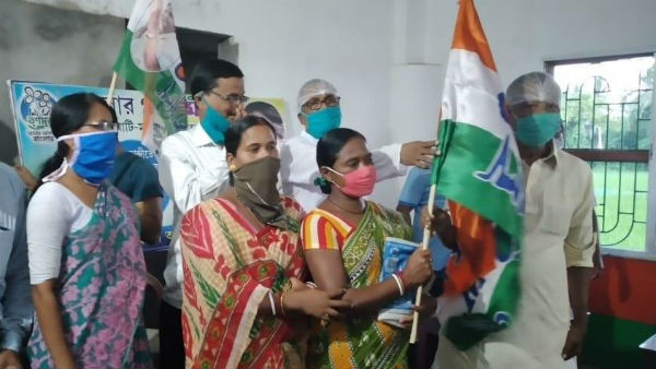 মমতার ডাকে সাড়া দিয়ে তৃণমূলে