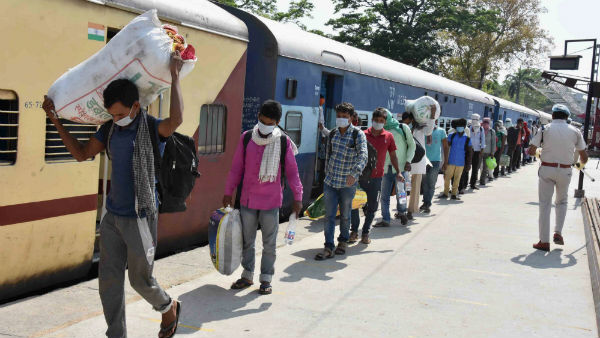পরিযায়ী শ্রমিকদের দুরবস্থা ঘোঁচাতে মাঠে নামে রেল