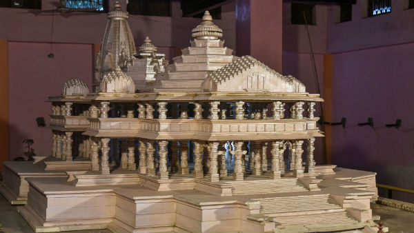 সোশ্যাল মিডিয়ায় ট্রেন্ড