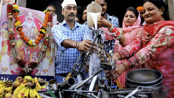 বিশ্বকর্মা পুজোর তিথি ঘিরে বিশেষ তথ্য