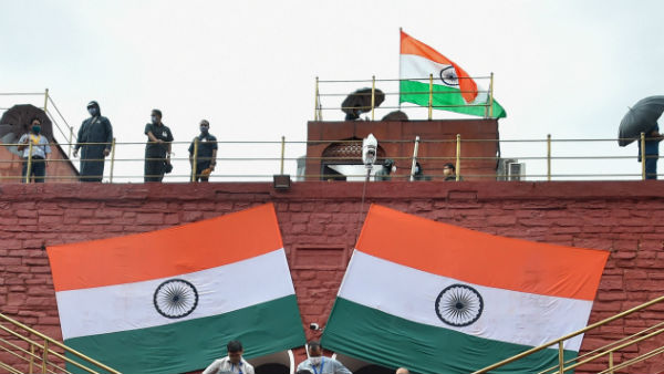 উঠে আসেছে দ্বিতীয় বিশ্বযুদ্ধে জাপানের আত্মসমর্পেনর প্রসঙ্গও