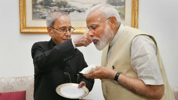 রাজনীতি এবং সমাজের সমস্ত অংশ দ্বারা প্রশংসিত