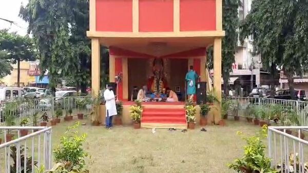উধাও ধুমধাম