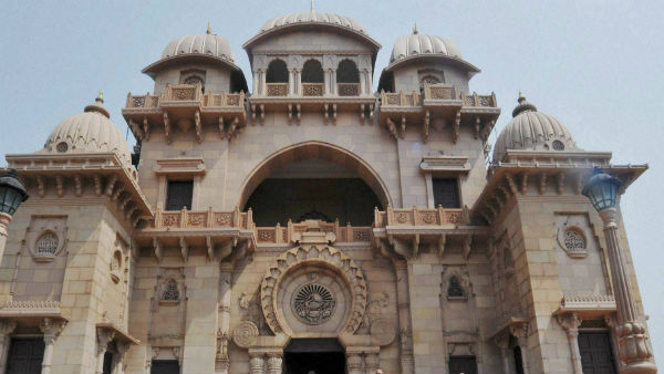 রামকৃষ্ণ মিশন সর্বদা রাজনীতির বাইরে থেকেছে