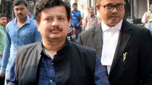 ঋতব্রত বন্দ্যোপাধ্যায় বুথভিত্তিক কাজ করছেন