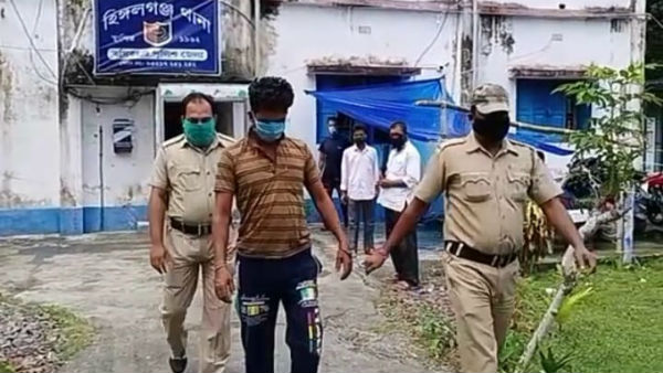 ছেলের হাতে বাবা খুন, মায়ের অভিযোগে গ্রেফতার ছেলে ছেলের হাতে বাবা খুন, মায়ের অভিযোগে গ্রেফতার ছেলে