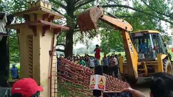 Case filed in Calcutta HC seeking CBI probe in Visvabharati unrest incident Case filed in Calcutta HC seeking CBI probe in Visvabharati unrest incident