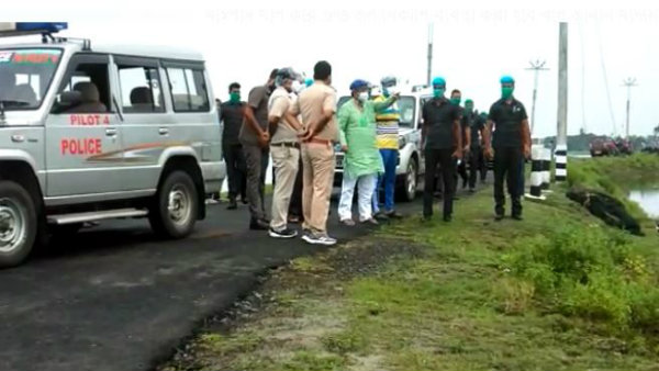 জলমগ্ন স্বরূপনগর, দুর্গতদের সাহায্যের আশ্বাস জ্যোতিপ্রিয়র জলমগ্ন স্বরূপনগর, দুর্গতদের সাহায্যের আশ্বাস জ্যোতিপ্রিয়র