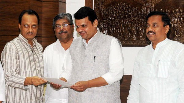 বৈঠক সম্পর্কে ফড়নবীশের বার্তা