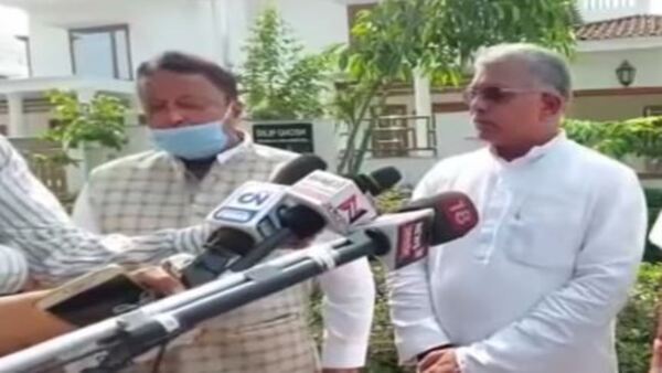 দিল্লিতে দিলীপ ঘোষ, মুকুল রায়, রাহুল সিনহার বৈঠক
