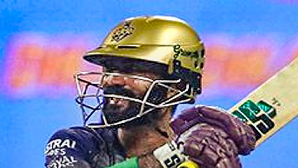 কামিন্সের প্রত্যাবর্তন ঘটবেই