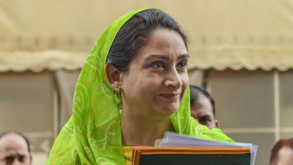 সঙ্গী দলের সাংসদের ইস্তফা