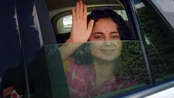 কঙ্গনাকে ক্ষতিপূরণ দেওয়ার দাবি