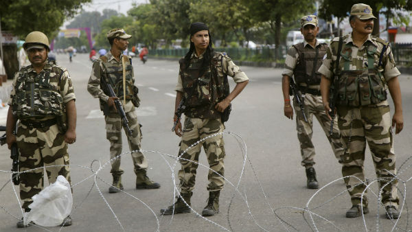 সোশ্যাল মিডিয়ায় চলছে মগজ ধোলাই
