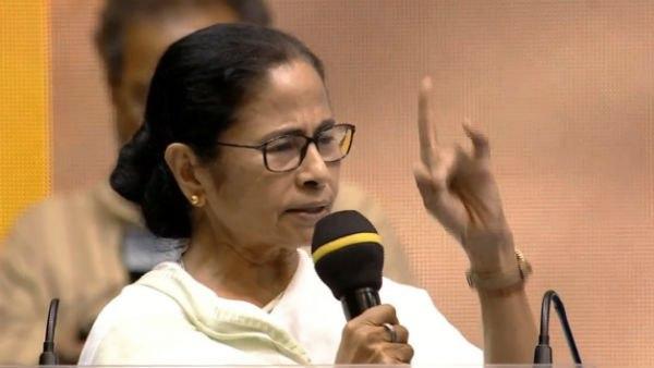 ছিঁড়ে দেওয়া হয় মমতা বন্দ্যোপাধ্যায়ের পোস্টার