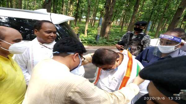 ছত্রধর মাহাতকে কটাক্ষ
