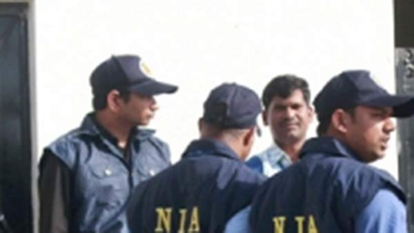 বাংলার মুর্শিদাবাদ ও কেরলের এর্নাকুলামে অভিযান