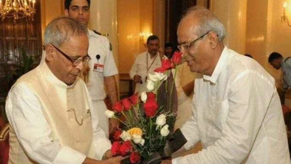 কাঁচাগোল্লা, নলেন গুড়ের পাটালি, বাগদা চিংড়ি খেলে ভালবাসতেন প্রণবদা, স্মৃতি চারণায় অসিত মজুমদার কাঁচাগোল্লা, নলেন গুড়ের পাটালি, বাগদা চিংড়ি খেলে ভালবাসতেন প্রণবদা, স্মৃতি চারণায় অসিত মজুমদার