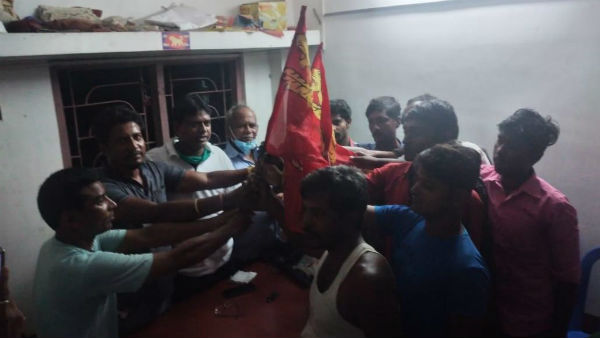 শতাধিক নেতা-কর্মী ফরওয়ার্ড ব্লকে