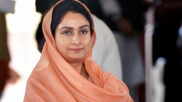 এখানে রাজনীতির কী আছে!