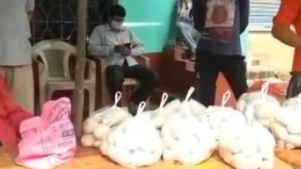 মধ্যবিত্তের পকেটকে স্বস্তি দিতে সুলভ মূল্যে আলু বিক্রি শুরু পশ্চিম মেদিনীপুরে মধ্যবিত্তের পকেটকে স্বস্তি দিতে সুলভ মূল্যে আলু বিক্রি শুরু পশ্চিম মেদিনীপুরে