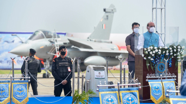 ভারতীয় বায়ুসেনাকে অভিনন্দন জানান রাজনাথ