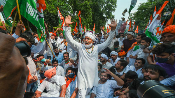 পাঞ্জাবের একাধিক জায়গায় আন্দোলেন নেতৃত্বে অকালি দল-কংগ্রেস