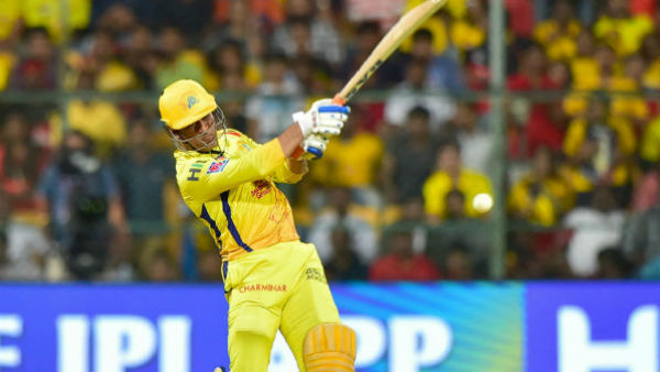 এক বছরেরও বেশি সময় পর বাইশ গজে ধোনি