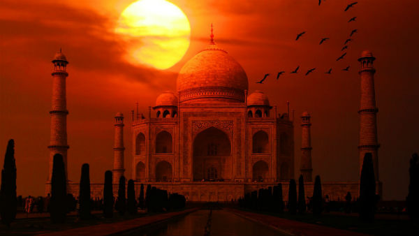 ফটোগ্রাফারদের তাজে ঢোকার ওপর নিষেধাজ্ঞা