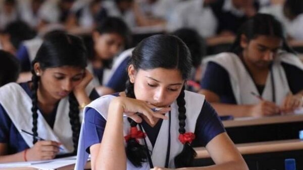 পরীক্ষা নিয়ে শিক্ষা দফতরে আলোচনা