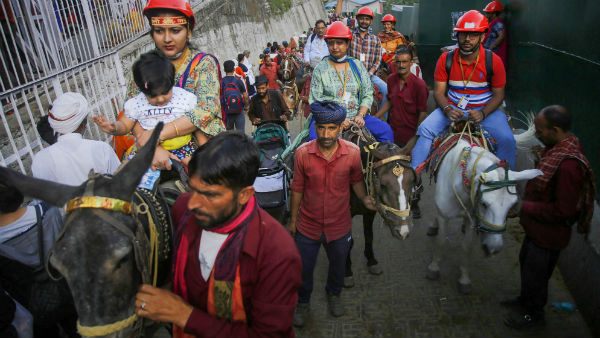 তীর্থযাত্রী কমেছে এ বছর