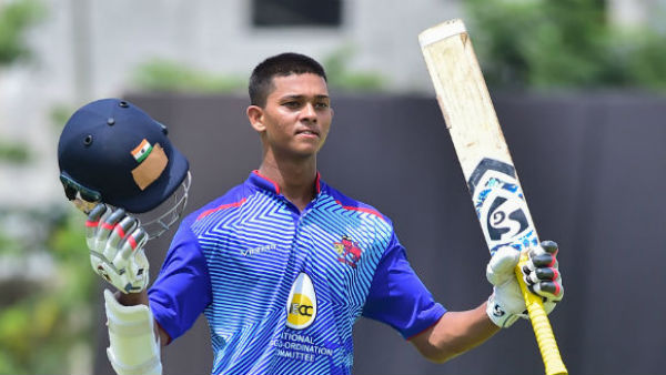 ঘরোয়া ক্রিকেটের রানের বন্যা