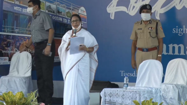 আধুনিক ব্যবস্থা পর্যটন আকর্ষণীয় দোতলা বাসে