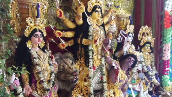 বেসরকারি অ্যাপে রাজবাড়ির ভোগ