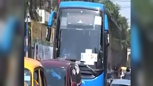 করোনা আবহে দর্শনার্থীদের শহরের গুরুত্বপূর্ণ পুজো দেখানোর দায়িত্ব নিল রাজ্য সরকার করোনা আবহে দর্শনার্থীদের শহরের গুরুত্বপূর্ণ পুজো দেখানোর দায়িত্ব নিল রাজ্য সরকার
