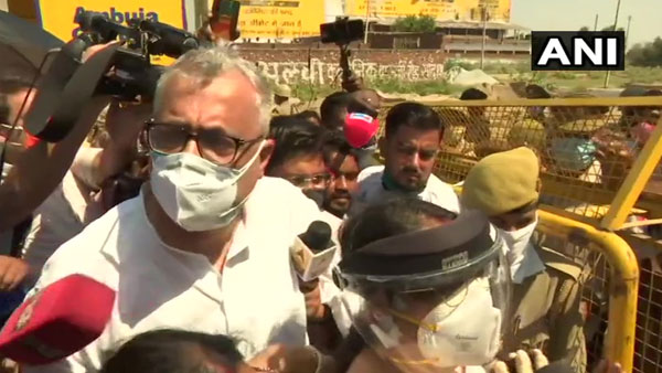 শুক্রবার হাথরসের পথে বাধা তৃণমূলের প্রতিনিধিদলকে