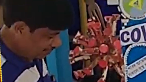 ডাক্তার, সাফাই কর্মী, পুলিশের মতো কোভিড যোদ্ধাদেরও বিশেষ সম্মান