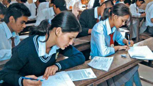 ছাত্র-ছাত্রীদের ভবিষ্যৎ আগে ভাবা হোক
